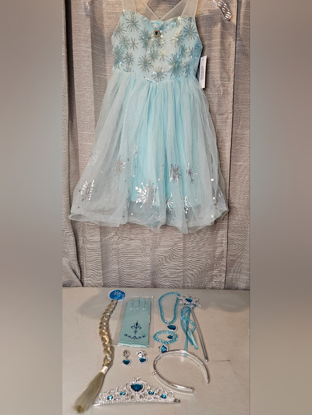 Princess Elsa Frozen Princess Costume Dress W/ Accessories New  5 / 6 Year